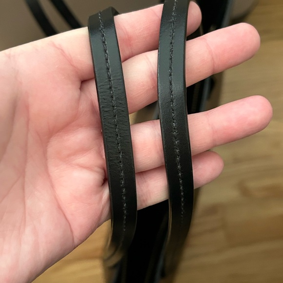 Black Kate Spade Zip Tote - Picture 2 of 8